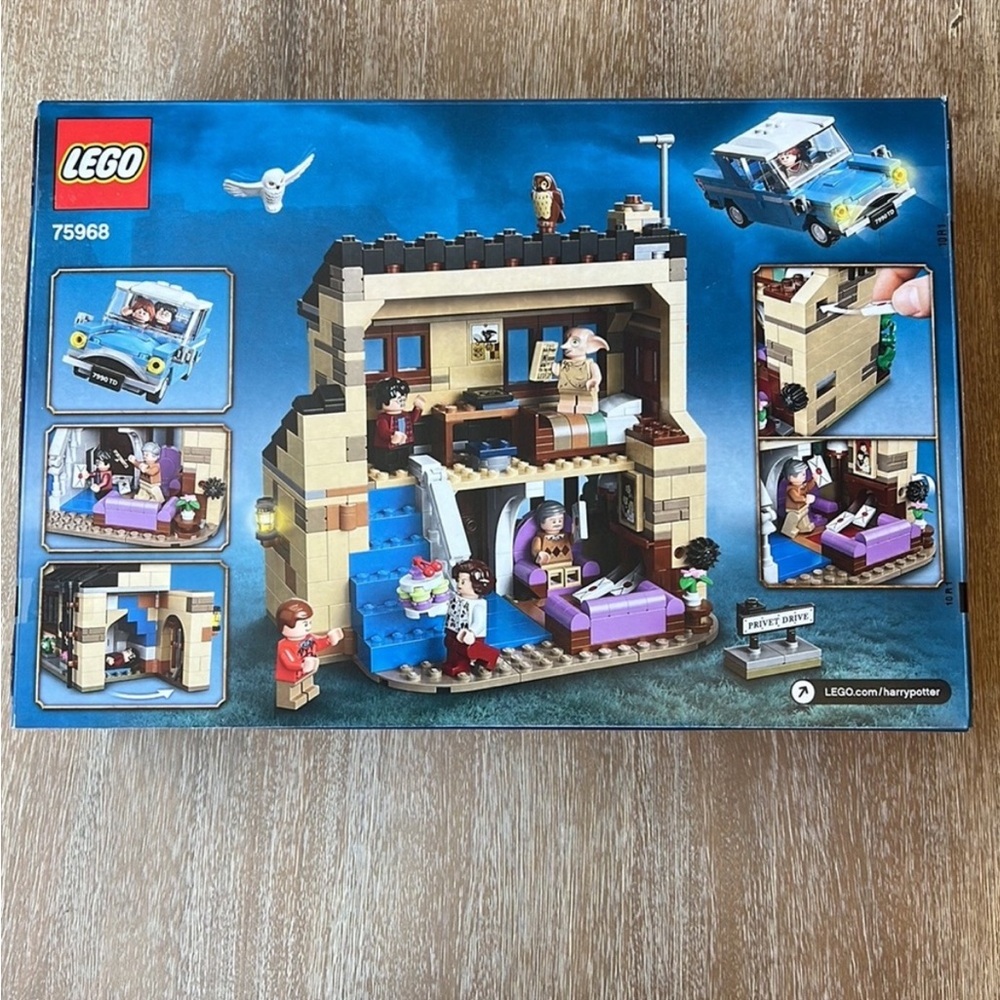 LEGO 4 Privet Drive Harry Potter
TM (75968) - Picture 3 of 3